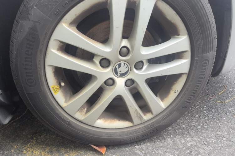 Used Skoda Octavia 2014 1.6L Automatic Yijun Edition Right Front Wheel Hub
