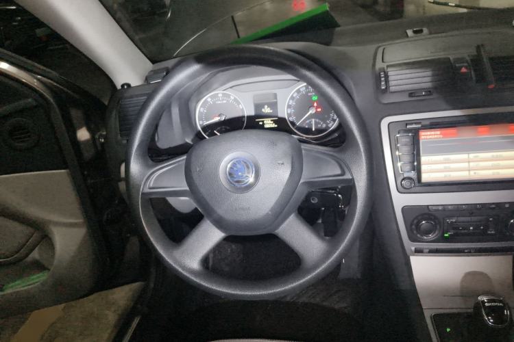 Used Skoda Octavia 2014 1.6L Automatic Yijun Edition Steering Wheel