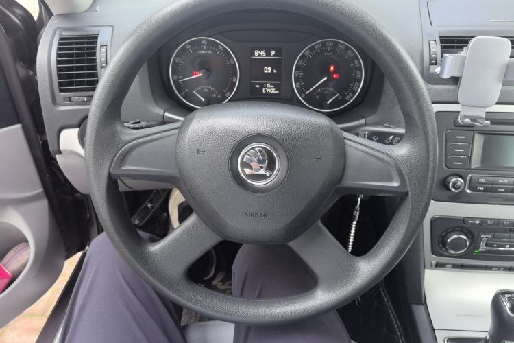 Used Skoda Octavia 2014 1.6L Automatic Yijun Edition Steering Wheel