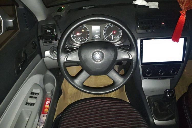 Used Skoda Octavia 2014 1.6L Manual Yijie Edition Steering Wheel