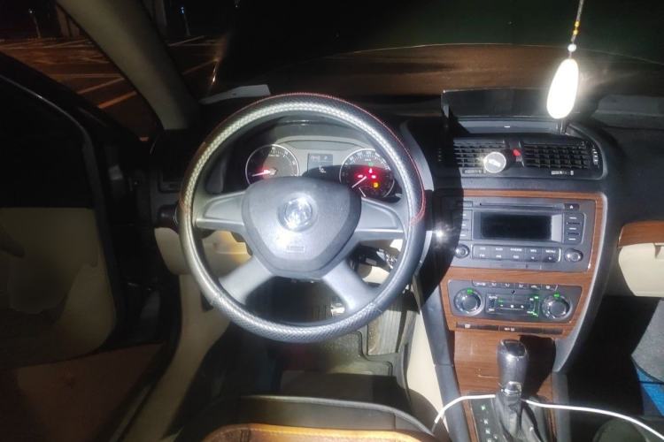 Used Skoda Octavia 2014 1.6L Automatic Yijun Edition Steering Wheel