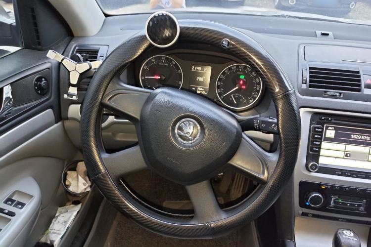 Used Skoda Octavia 2014 1.6L Automatic Yijun Edition Steering Wheel