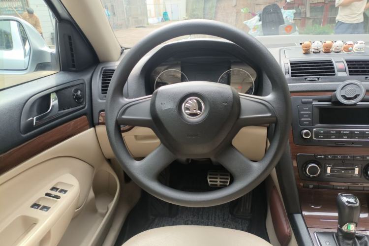 Used Skoda Octavia 2014 1.6L Automatic Yijun Edition Steering Wheel
