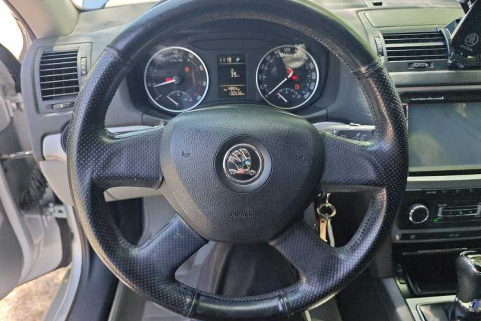 Used Skoda Octavia 2014 1.6L Automatic Yijun Edition Steering Wheel