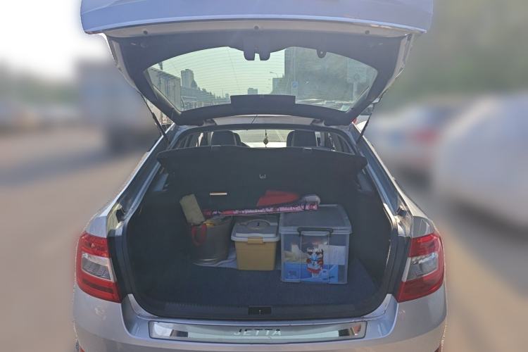 Used Skoda Octavia 2014 1.6L Manual Yijie Edition Trunk