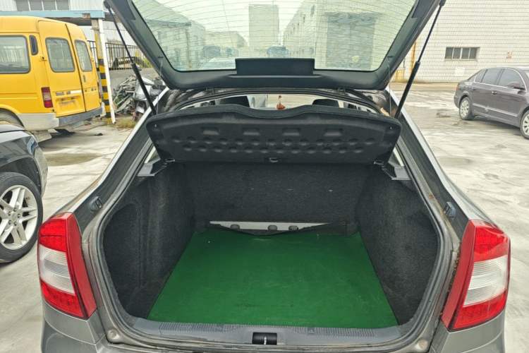 Used Skoda Octavia 2014 1.6L Automatic Eado Edition Trunk