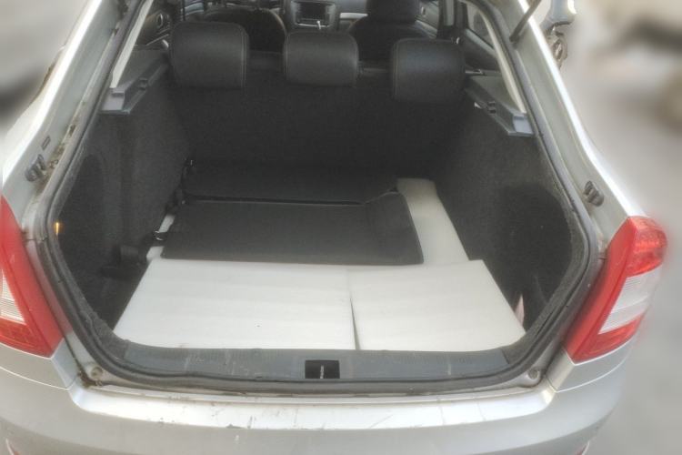 Used Skoda Octavia 2014 1.6L Automatic Yijie Edition Trunk