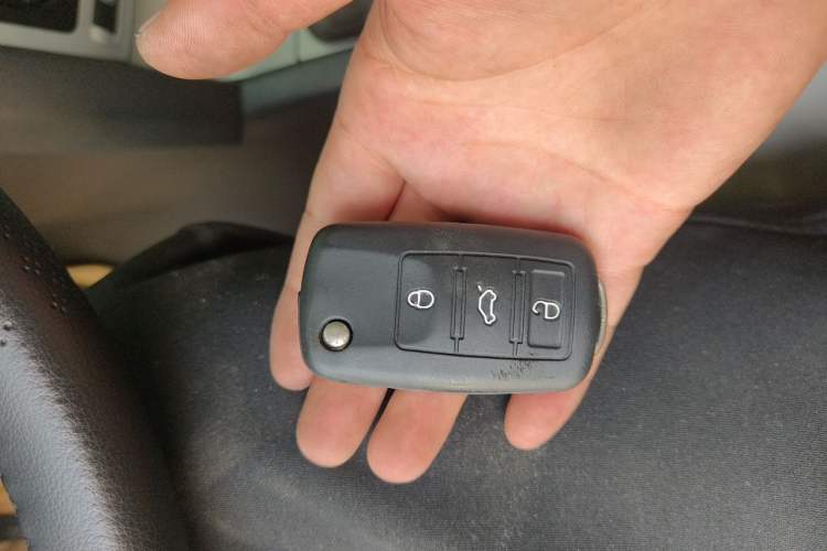 Used Skoda Octavia 2014 1.6L Manual Eado Edition Vehicle Key