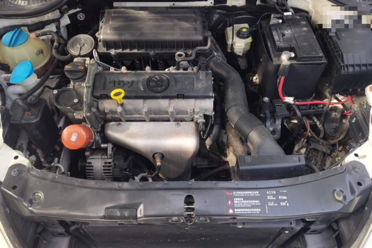 Used Skoda Octavia 2014 1.6L Manual Yijie Edition Engine Bay