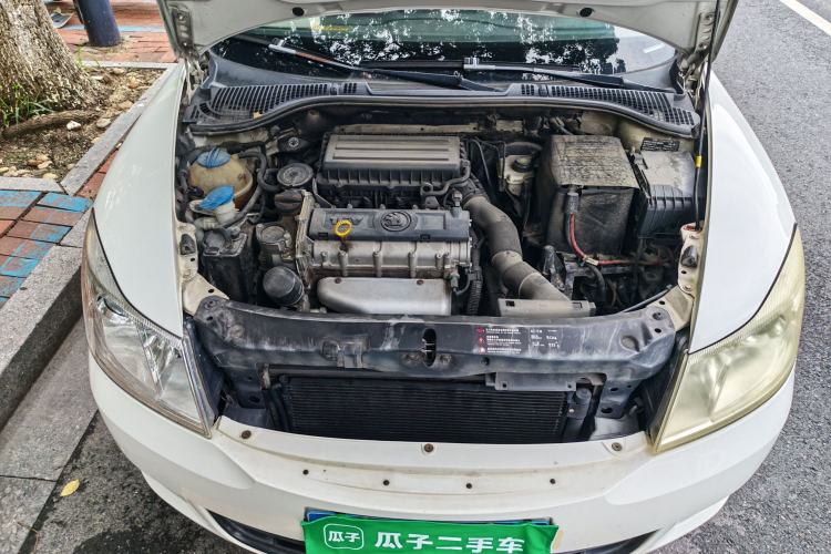Used Skoda Octavia 2014 1.6L Automatic Yijie Edition Engine Bay