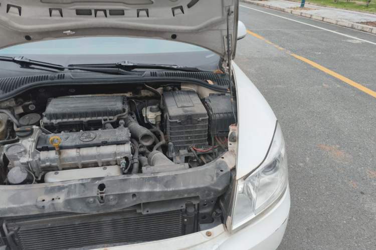 Used Skoda Octavia 2014 1.6L Automatic Yijie Edition Engine Bay Left