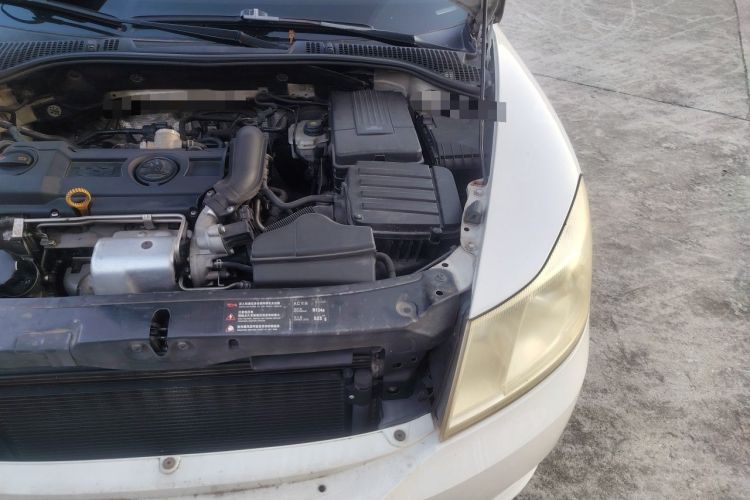 Used Skoda Octavia 2014 1.4TSI DSG Yijun Edition Engine Bay Left