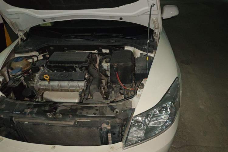 Used Skoda Octavia 2014 1.6L Manual Yijun Edition Engine Bay Left