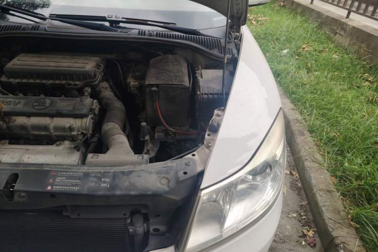 Used Skoda Octavia 2014 1.6L Automatic Yijun Edition Engine Bay Left