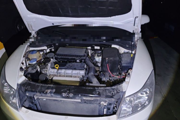 Used Skoda Octavia 2014 1.6L Manual Yijun Edition Engine Bay Left