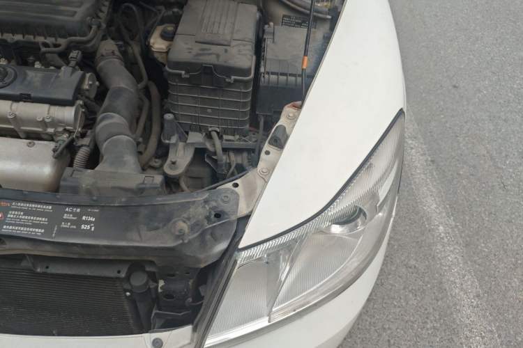 Used Skoda Octavia 2014 1.6L Automatic Yijun Edition Engine Bay Left