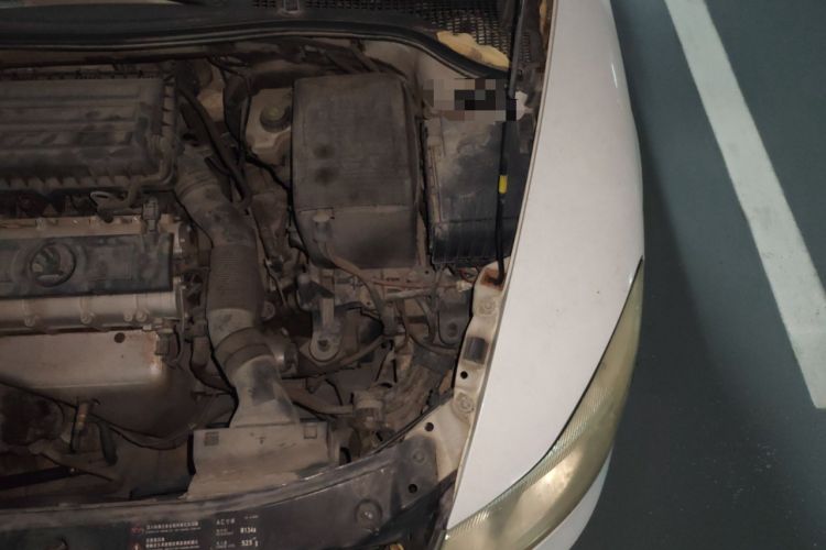 Used Skoda Octavia 2014 1.6L Manual Yijie Edition Engine Bay Left