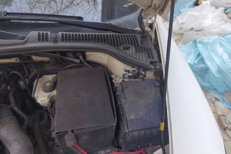 Used Skoda Octavia 2014 1.6L Automatic Yijun Edition Engine Bay Left