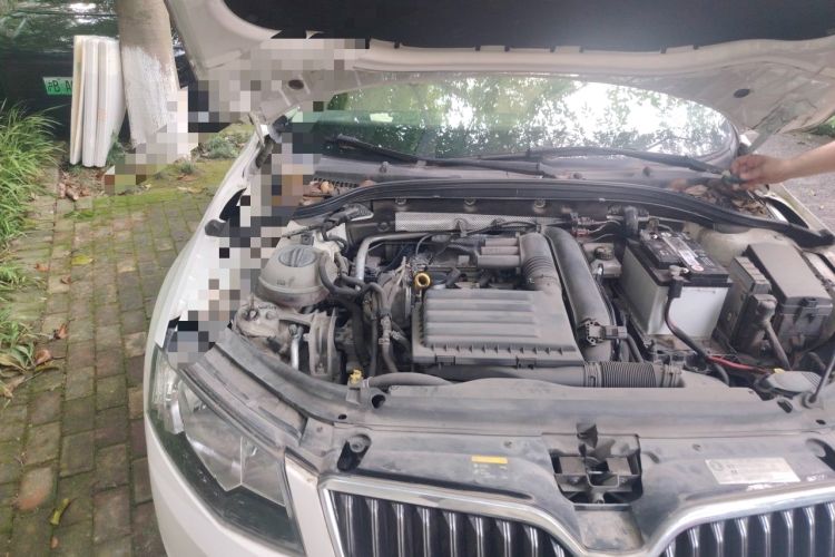 Used Skoda Octavia 2014 1.4TSI DSG Eado Edition Engine Bay Right