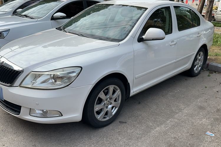 Used Skoda Octavia 2014 1.6L Automatic Eado Edition Exterior 3