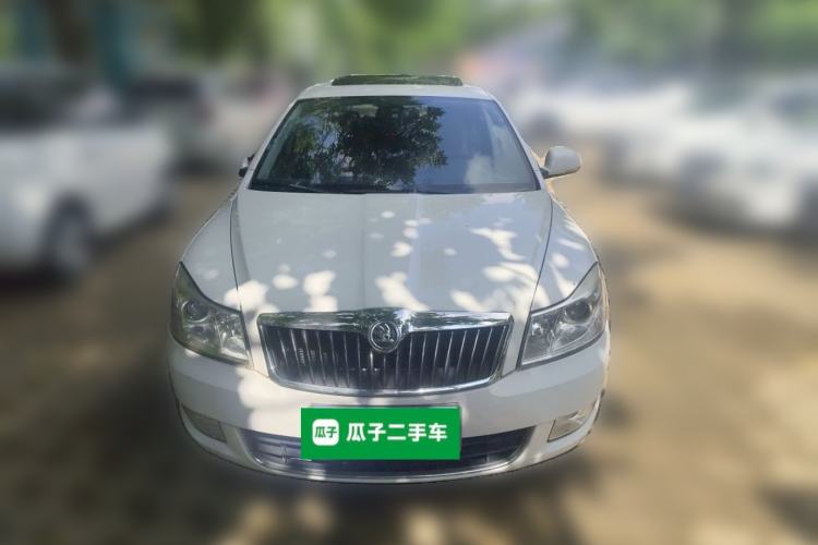Used Skoda Octavia 2014 1.6L Manual Yijun Edition Front