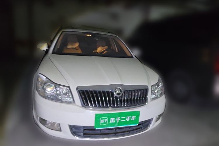 Used Skoda Octavia 2014 1.6L Manual Yijun Edition Front