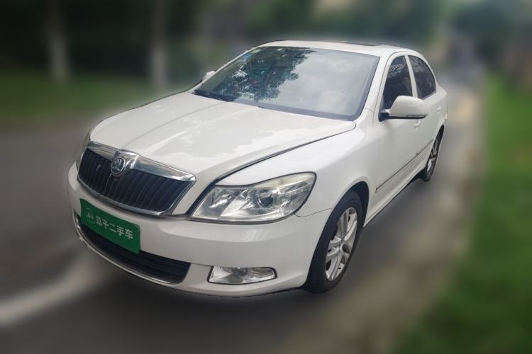 Used Skoda Octavia 2014 1.6L Automatic Yijun Edition Guazi used car, China used car export, Used car for sale, Used cars, Cheapest cars for sale