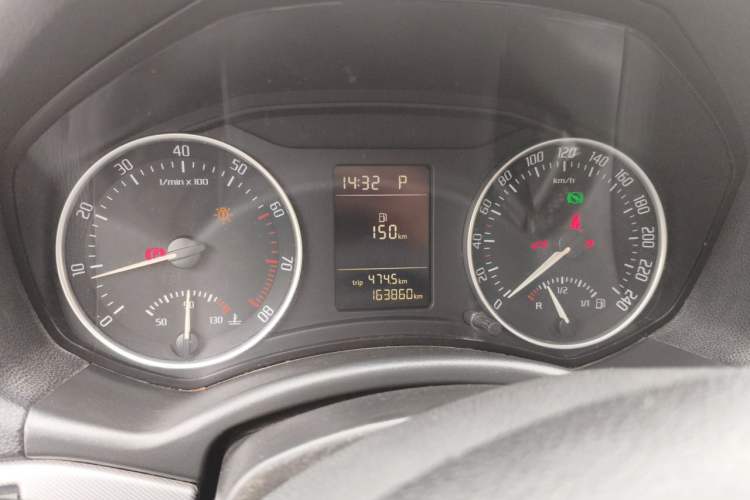 Used Skoda Octavia 2014 1.6L Automatic Yijie Edition Instrument Cluster