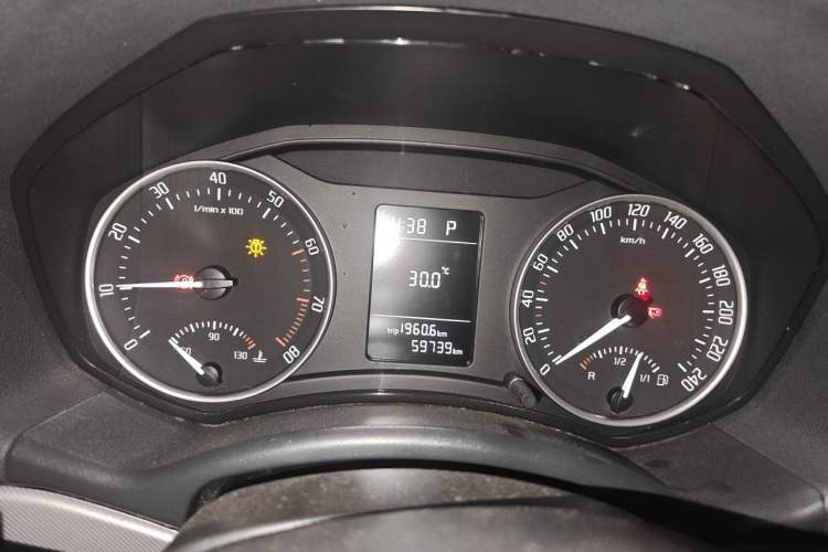 Used Skoda Octavia 2014 1.6L Automatic Yijie Edition Instrument Cluster