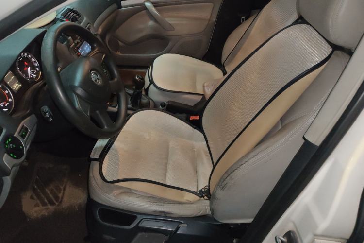 Used Skoda Octavia 2014 1.6L Manual Yijie Edition Left Front Seat