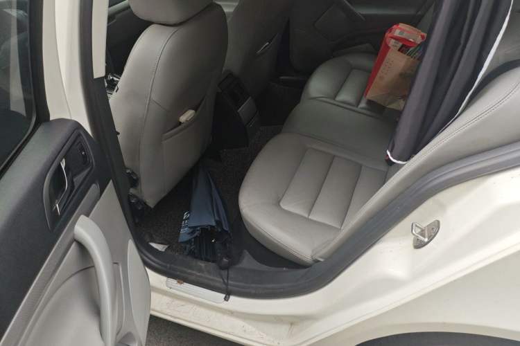 Used Skoda Octavia 2014 1.6L Automatic Yijun Edition Left Rear Seat