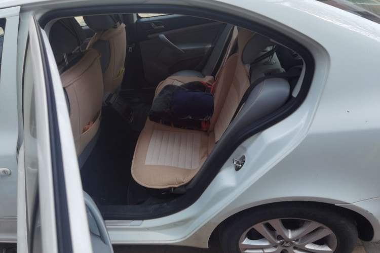 Used Skoda Octavia 2014 1.6L Automatic Yijun Edition Left Rear Seat