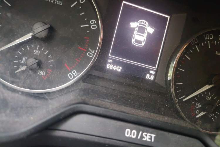 Used Skoda Octavia 2014 1.4TSI DSG Eado Edition Odometer Close Up