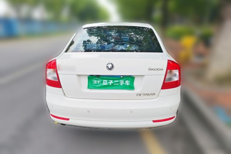 Used Skoda Octavia 2014 1.6L Automatic Yijie Edition Rear