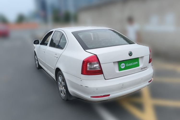 Used Skoda Octavia 2014 1.6L Automatic Yijie Edition Rear Left 45 Deg