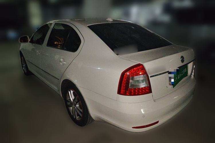 Used Skoda Octavia 2014 1.6L Manual Yijun Edition Rear Left 45 Deg