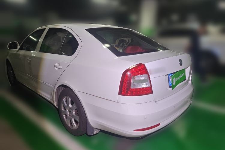 Used Skoda Octavia 2014 1.6L Automatic Yijie Edition Rear Left 45 Deg