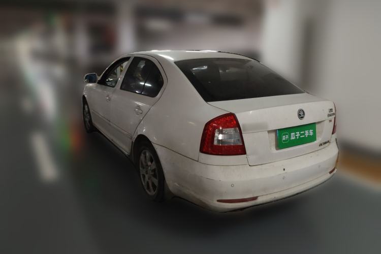 Used Skoda Octavia 2014 1.6L Manual Yijie Edition Rear Left 45 Deg