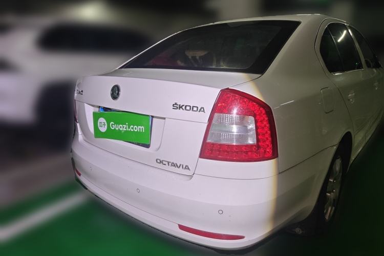 Used Skoda Octavia 2014 1.6L Automatic Yijie Edition Rear