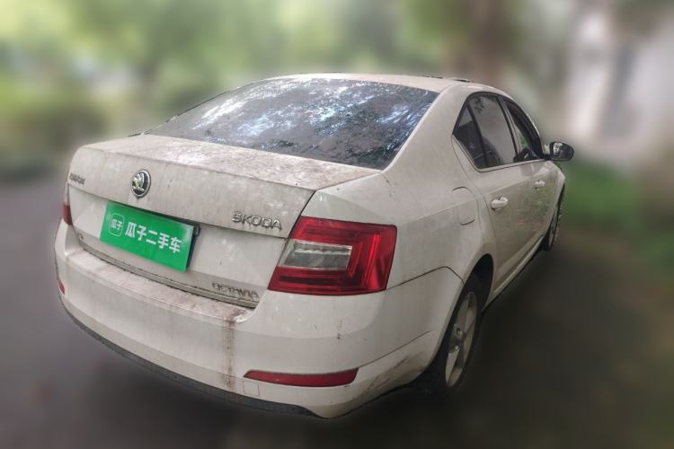 Used Skoda Octavia 2014 1.4TSI DSG Eado Edition Rear Right 45 Deg