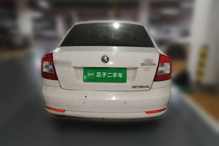 Used Skoda Octavia 2014 1.6L Manual Yijie Edition Rear
