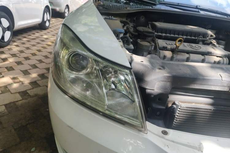 Used Skoda Octavia 2014 1.6L Manual Yijun Edition Right Front Headlight