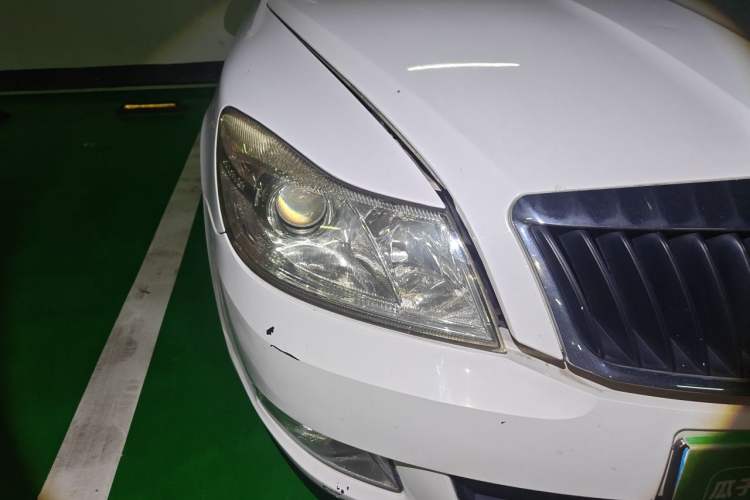 Used Skoda Octavia 2014 1.6L Automatic Yijie Edition Right Front Headlight