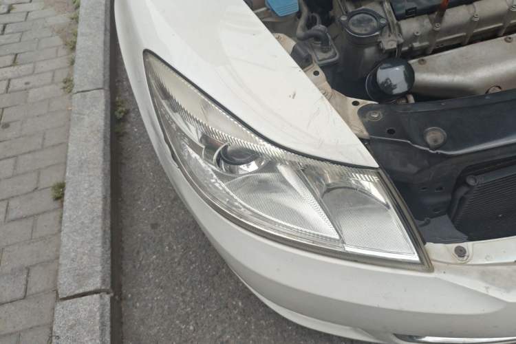 Used Skoda Octavia 2014 1.6L Automatic Yijun Edition Right Front Headlight