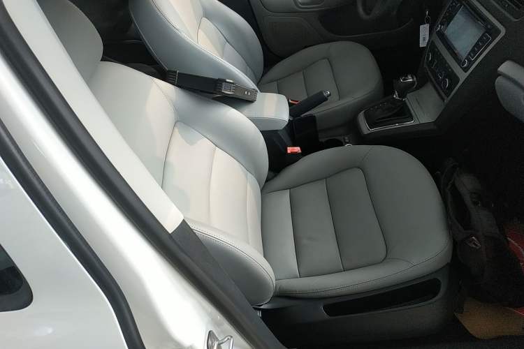 Used Skoda Octavia 2014 1.4TSI DSG Yijun Edition Right Front Seat