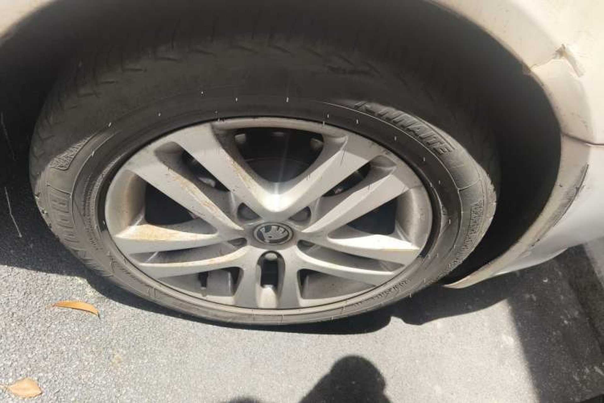 Used Skoda Octavia 2014 1.6L Automatic Yijun Edition Right Front Wheel Hub