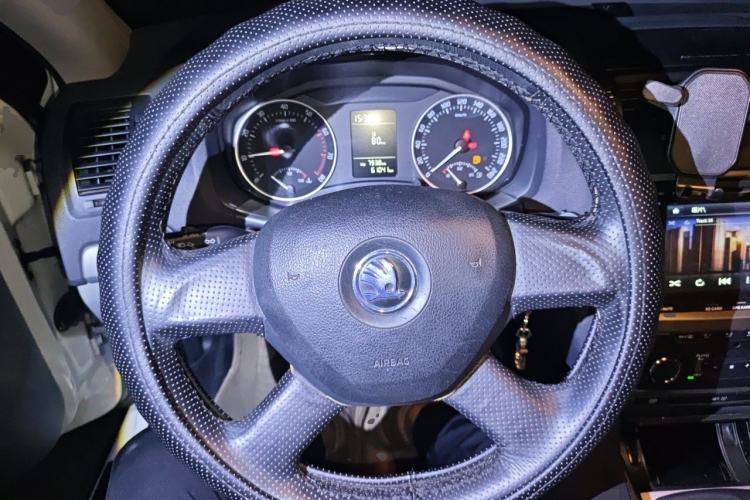 Used Skoda Octavia 2014 1.6L Manual Yijun Edition Steering Wheel