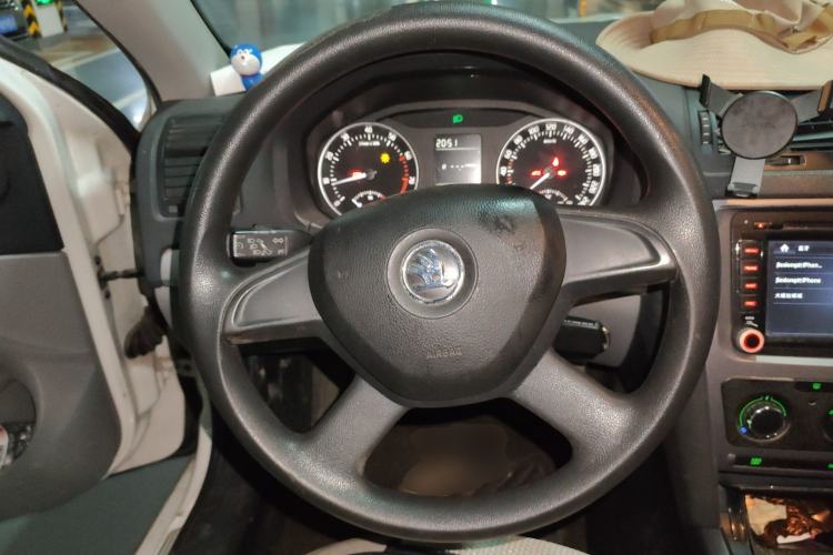 Used Skoda Octavia 2014 1.6L Manual Yijie Edition Steering Wheel