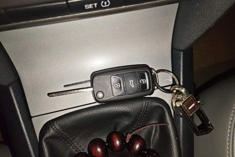 Used Skoda Octavia 2014 1.6L Manual Yijun Edition Vehicle Key