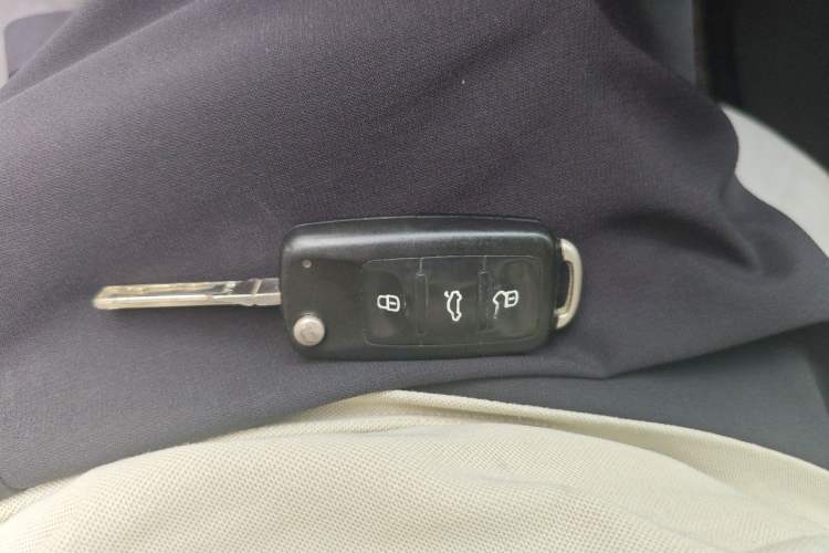 Used Skoda Octavia 2014 1.6L Automatic Yijun Edition Vehicle Key